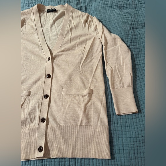 Banana Republic cardigan - Picture 2 of 8